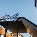 Felicity Garni Hotel