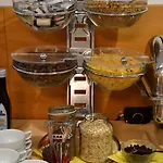 Felicity Garni Hotel