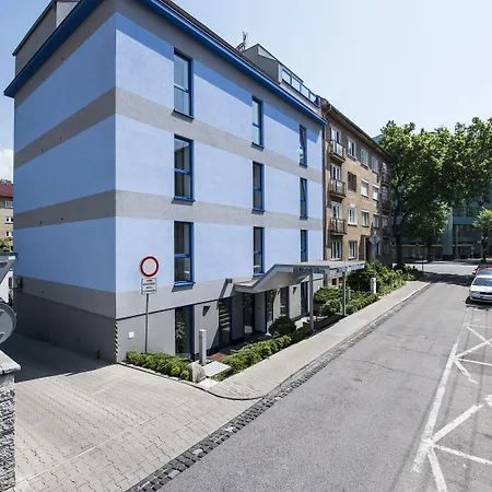 Felicity Garni ホテル 3*