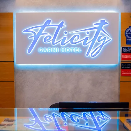 Felicity Garni Hotell 3*