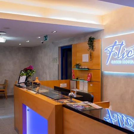 Felicity Garni ホテル