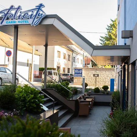 Felicity Garni 3* Bratislava