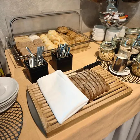 Felicity Garni Bratislava