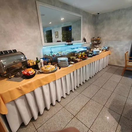 Hotel Felicity Garni 3*