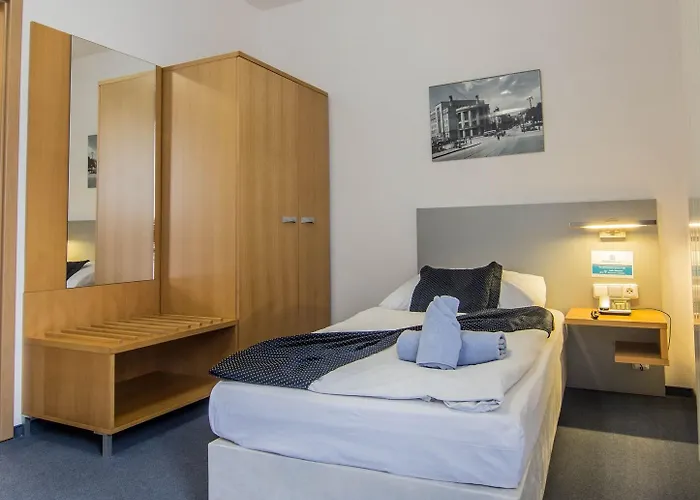 Felicity Garni Hotel 3*