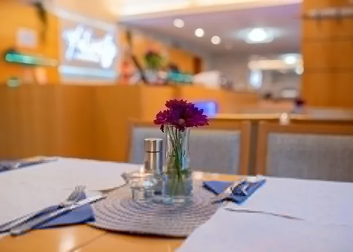 Felicity Garni Hotel 3*