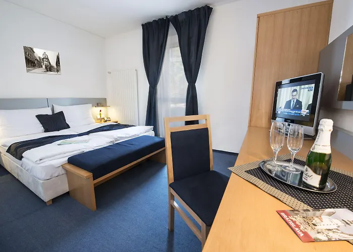 Felicity Garni Bratysława