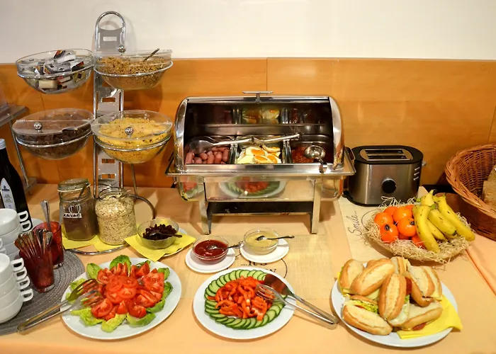 Felicity Garni Hotel