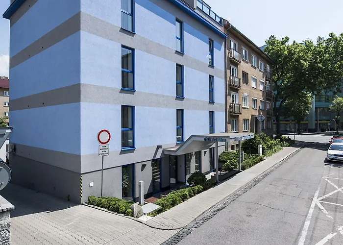 Felicity Garni Hotel 3*