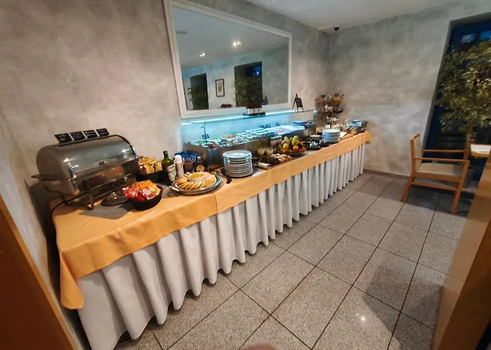 Hotel Felicity Garni 3*