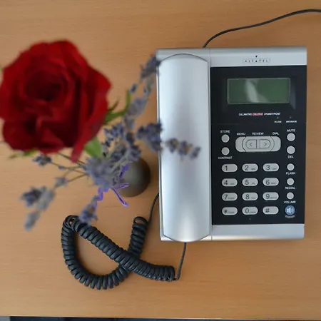 מלון Felicity Garni 3*