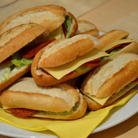 Felicity Garni 3* ברטיסלאבה