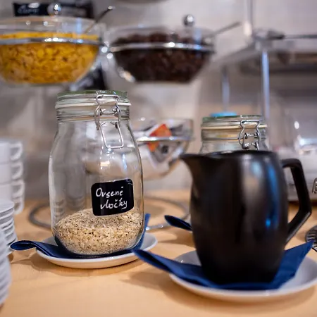 Felicity Garni 3* ברטיסלאבה